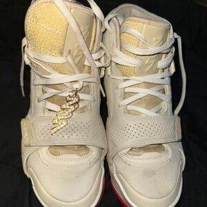 Men’s shoes